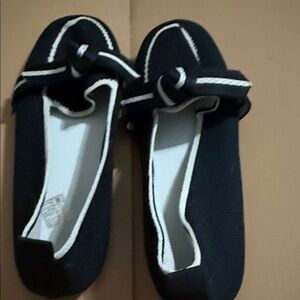 Black & White Comfy Shoes - size 38